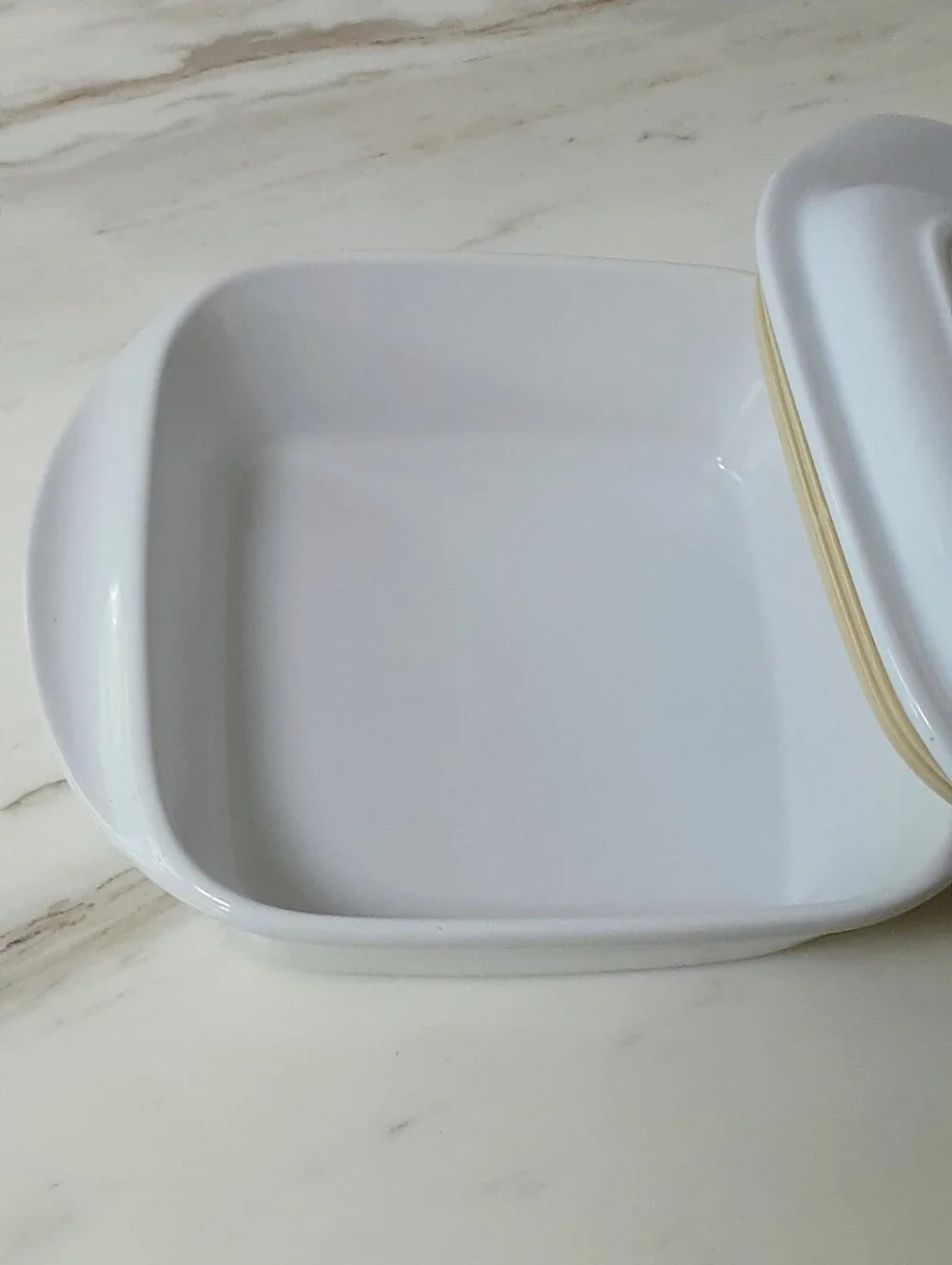 CHANTAL Covered Casserole Dish Make & Take Blue Utensil Graphic 2 Qt 93-MT20